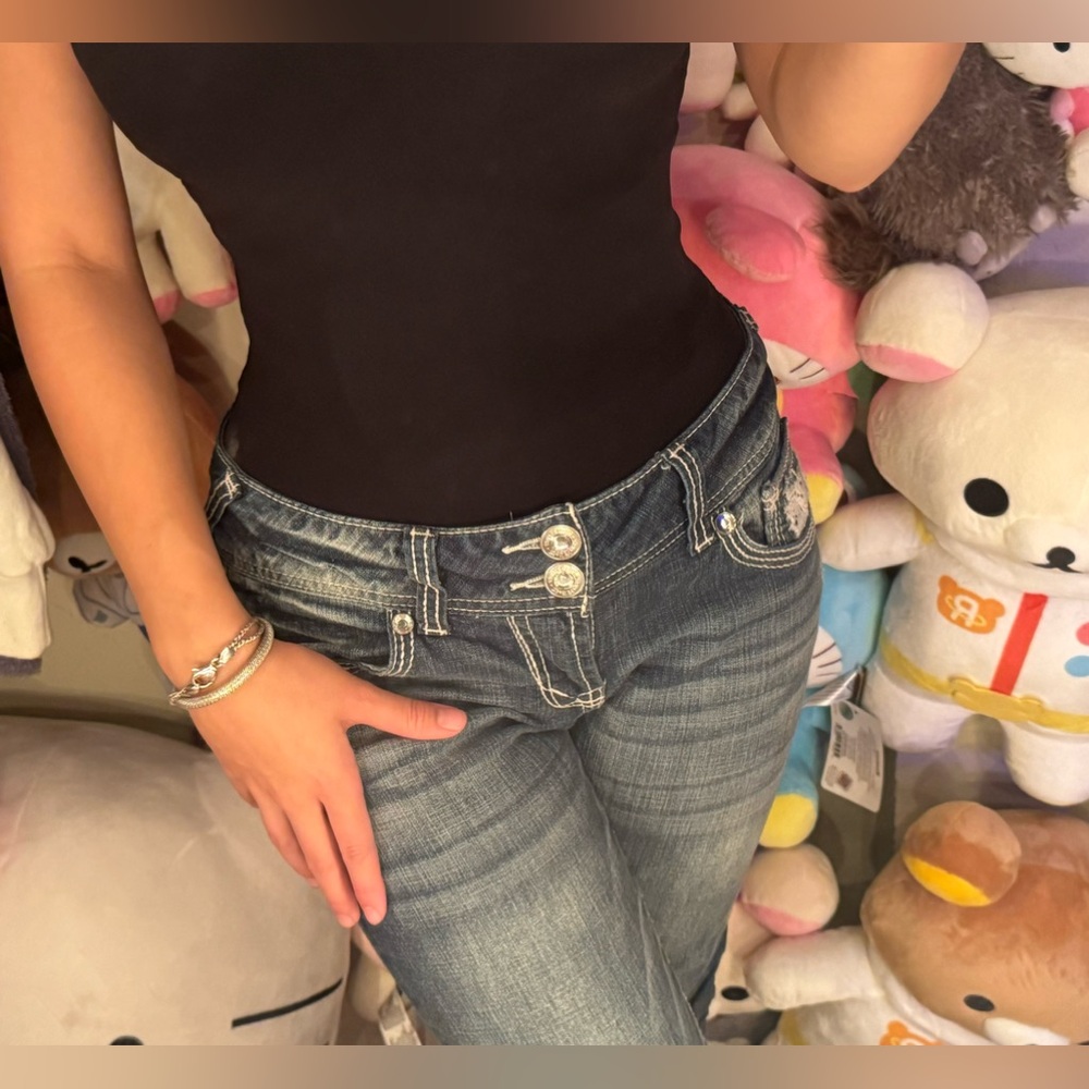 WALLFLOWER Early 2000’s Y2K Low-waisted, straight-leg blue jeans #y2kstyle